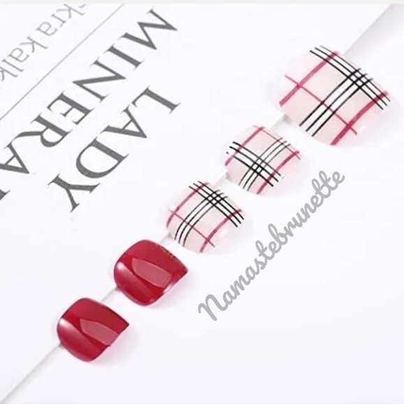 2/$16 Plaid Press On Toenails - Picture 5 of 17